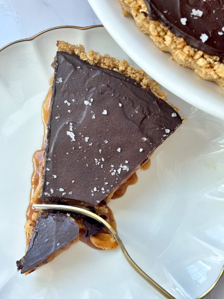 No Bake Peanut Butter Snickers Tart