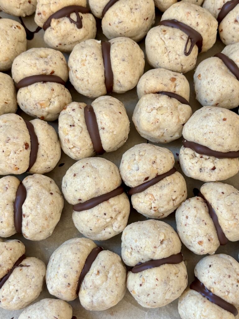 Baci di Dama (Hazelnut Cookie Sandwiches)