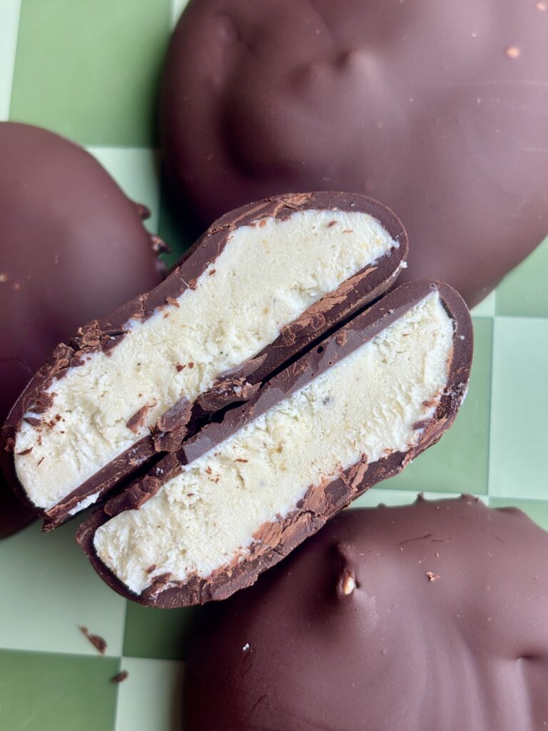 Andes Mint Moose Paws